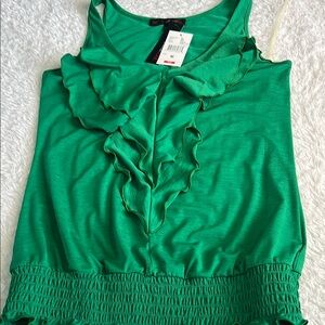 Green Ruffled Women's Top. Size M. NWT